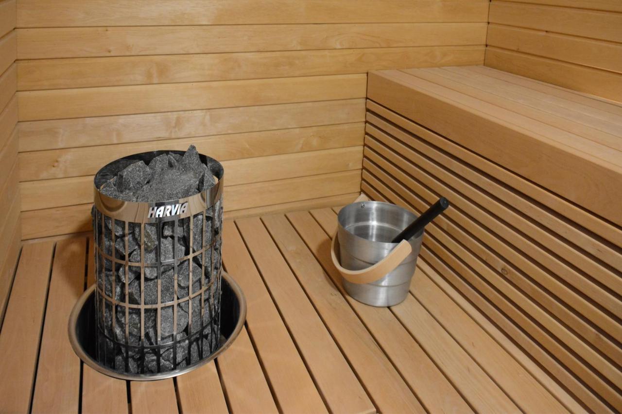 Riverside Lux With 2 Bedrooms, Car Park Garage And Sauna Turku Exterior photo